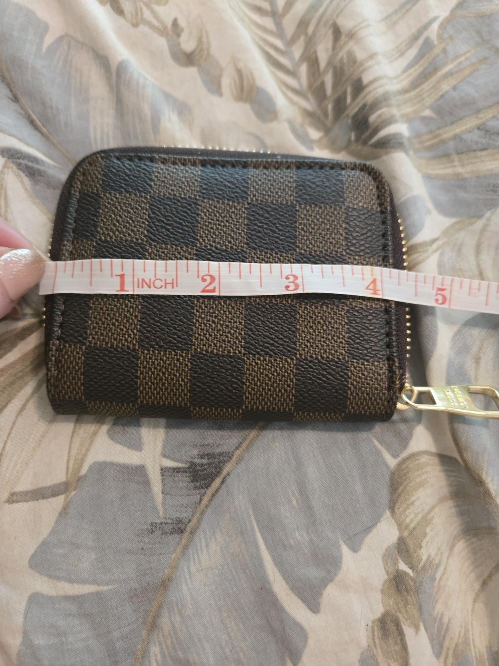 Designer-Style Brown Checkered Zip Wallet - Picture 7 of 9